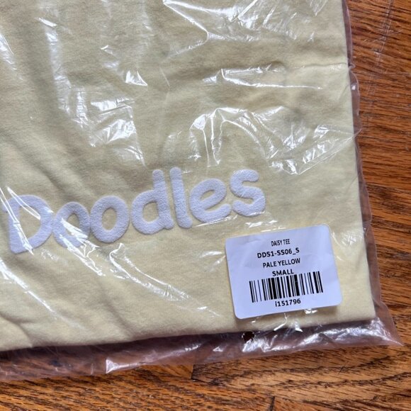 NEW Doodles x Burnt Toast Daisy Tee Shirt Official Merch In Pale Yellow S‍﻿﻿﻿﻿﻿﻿ - Picture 2 of 4